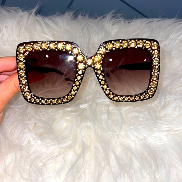 Bedazzled sunglasses - Picture 1 of 2